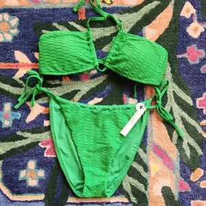 Victoria's Secret String Bikini - M/L *NWT*